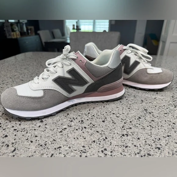New Balance Women's 574 Core Casual Sneakers - Picture 5 of 8